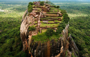 Sigiriya, célèbre rocher-forteresse